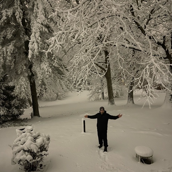 Meet your Posher, Melissa - Picture 2 of 2